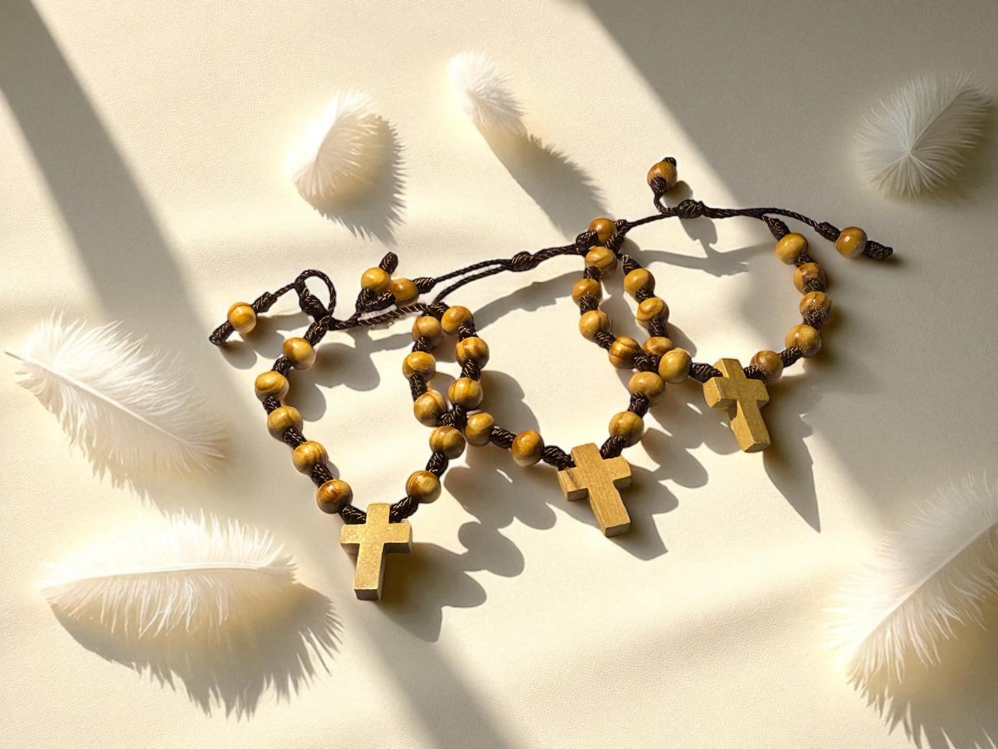 📿 Decenario de Mano – Cruz de Madera y Piedras de Olivo